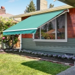 Outsunny 10’x8’ Manual Retractable Waterproof Sun Shade Patio Awning Outdoor Deck Canopy Sheltern Aluminum Frame Green