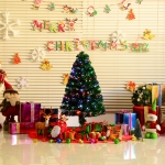 HOMCOM 4ft Prelit Artificial Optical Xmas Tree Spruce Hinged Full Tree